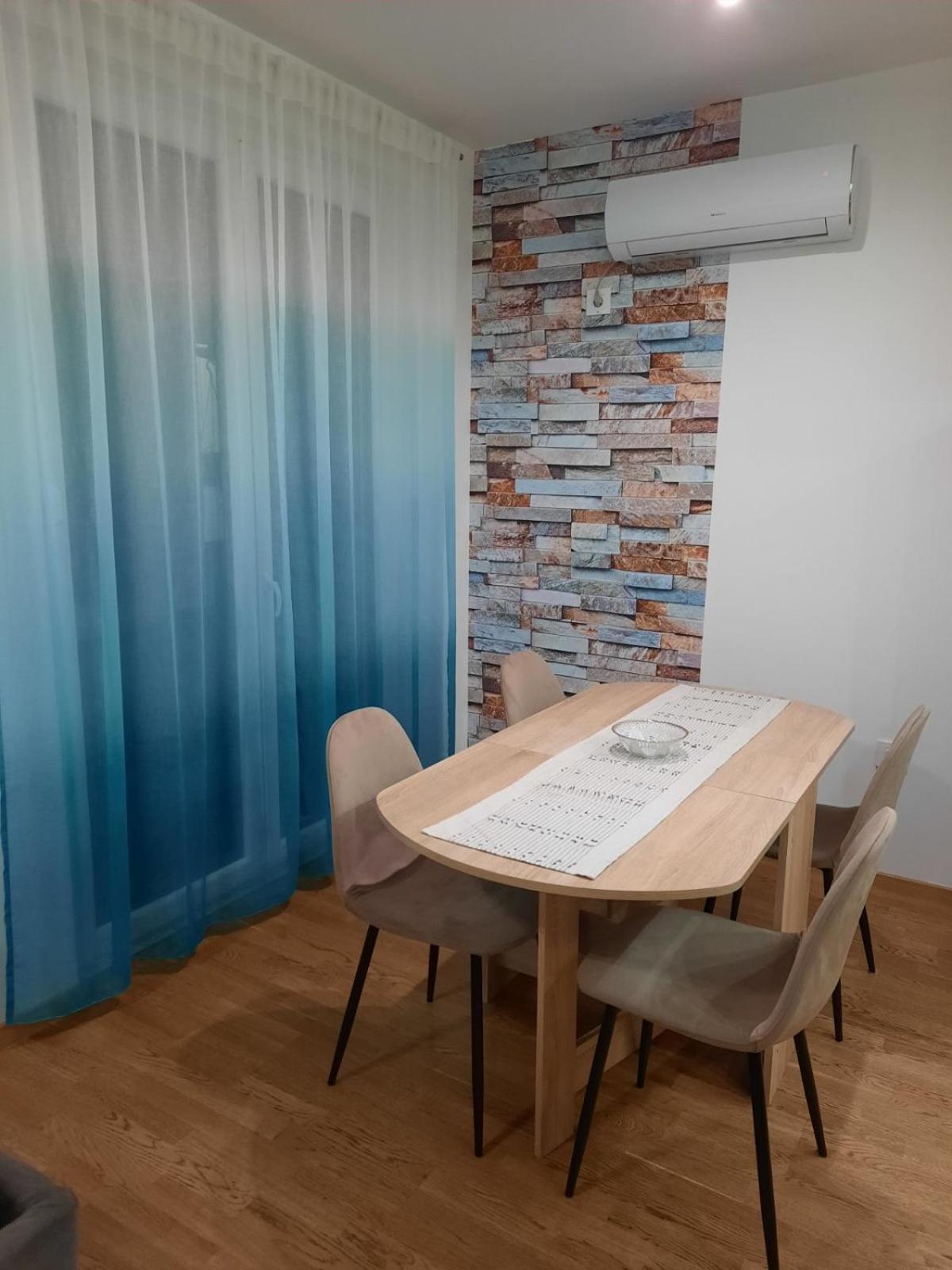 Lux Advent Apartment Subotica Zewnętrze zdjęcie